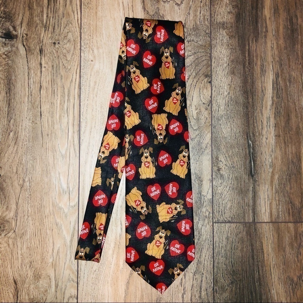 Valentine’s Day Be Mine Red Heart Dog Tie - Picture 2 of 7